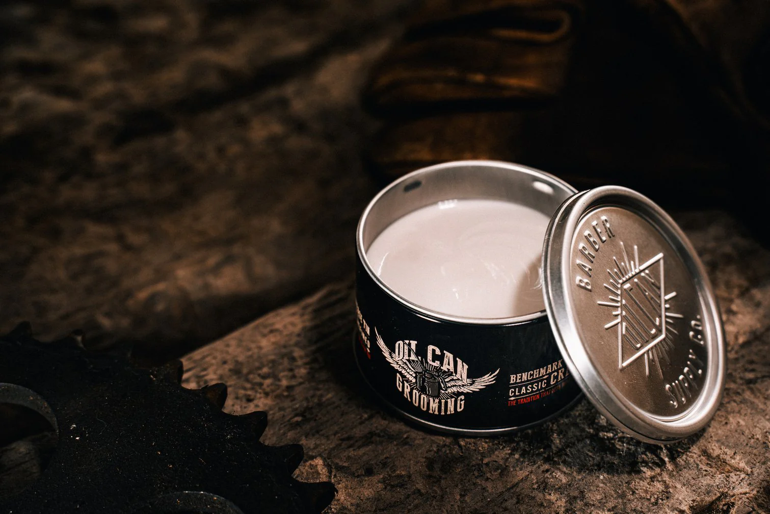 BENCHMARK CLASSIC CREAM